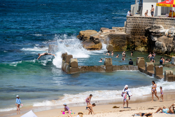 The city’s most popular beaches, such as Coogee, are expected be flooded by thousands during the hot weather this weekend. 