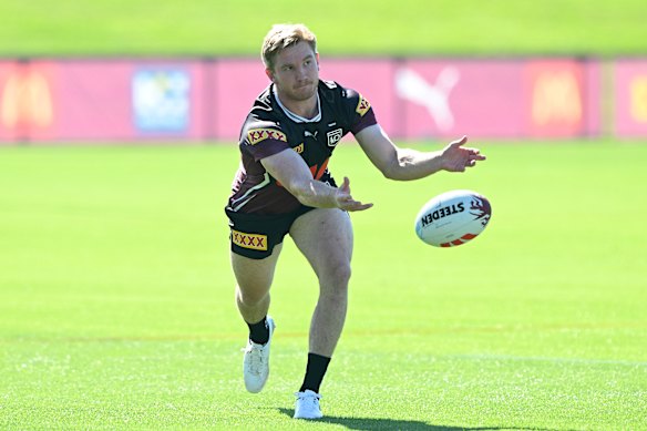 Tom Dearden training at dummy-half for the Maroons.