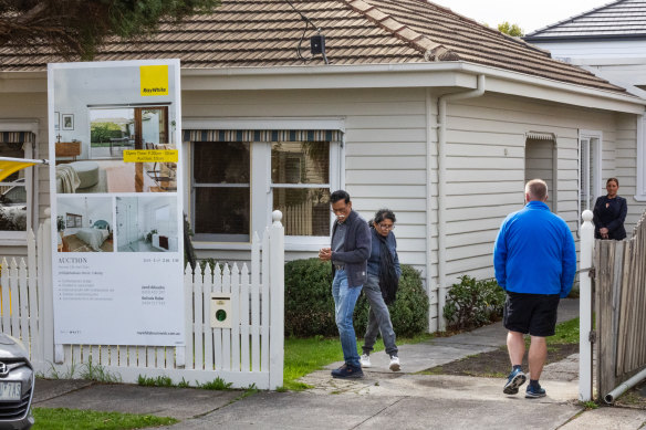 Unit owners are finding it hard to upsize to a house.