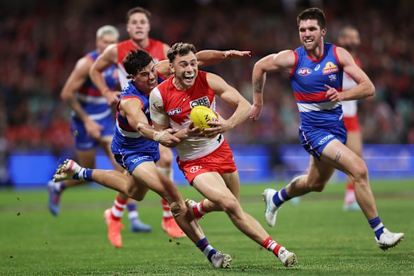 The Swans and Western Bulldogs players struggled to find their feet on the SCG on Sunday