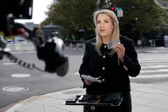 ＣＮＮホワイトハウス上級特派員ベッツィ・クライン氏がホワイトハウス近くの交差点から報じた。
