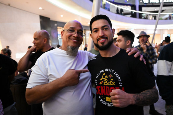 Brian Mendoza, pictured with his father, Mariano Mendoza, ahead of his fight with Tim Tszyu.