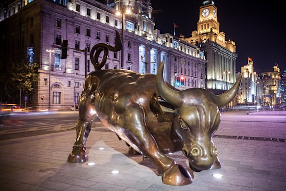 The bull on the Bund.