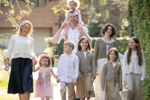 Former NSW premier Dominic Perrottet, his wife Helen and their brood are headed to the US.