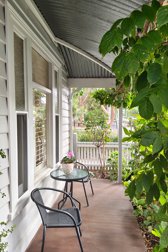 The lush front garden and verandah greeted prospective buyers.