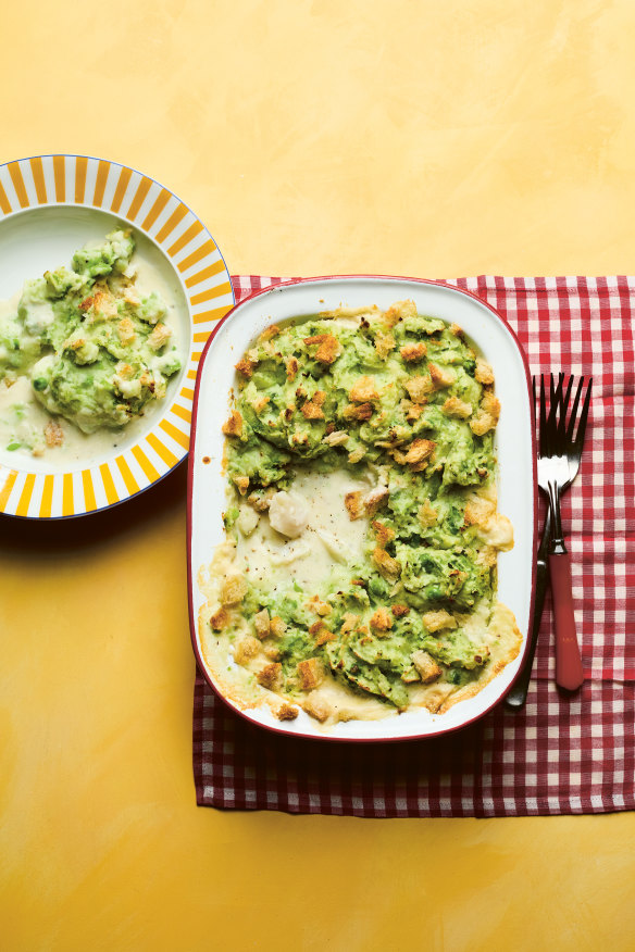 Mash 𝄒n𝄒 pea fish pie.