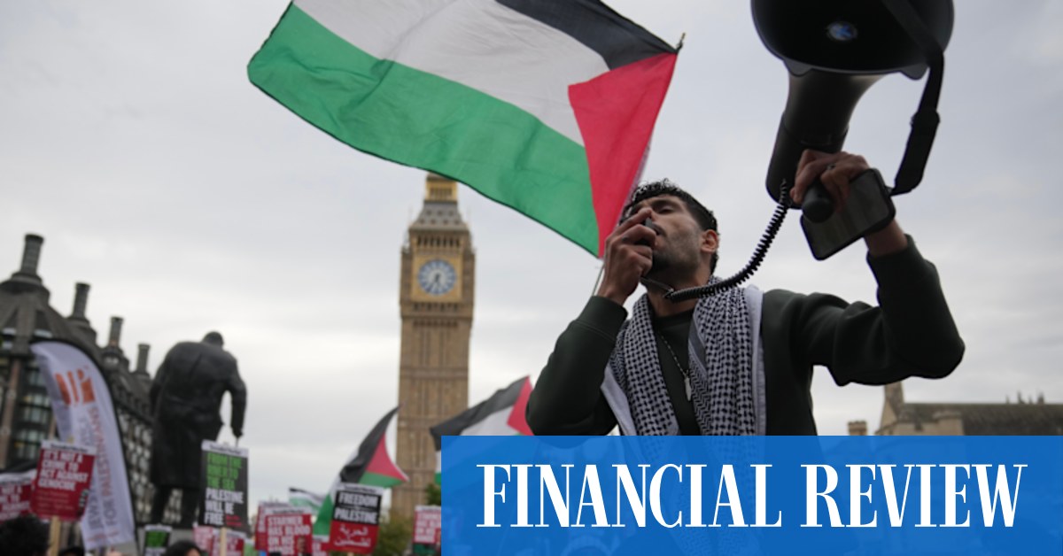 UK police crack down on antisemitic chants after Bondi massacre