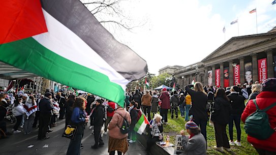 Staff at the State Library of Victoria have been warned against wearing pro-Palestine symbols, following months of controversy.