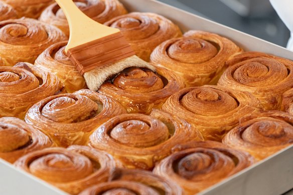 Preparing scrolls at Hector’s Bakery.