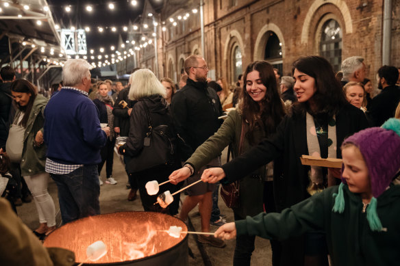 Vivid 2023 features a special edition of Carriageworks Night Market. 