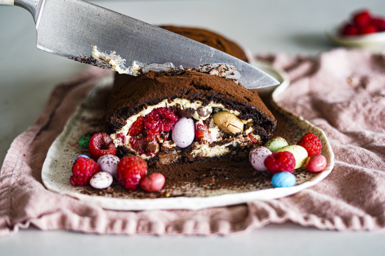 Pudding Pie Lane: Meringue Roulade With Chocolate