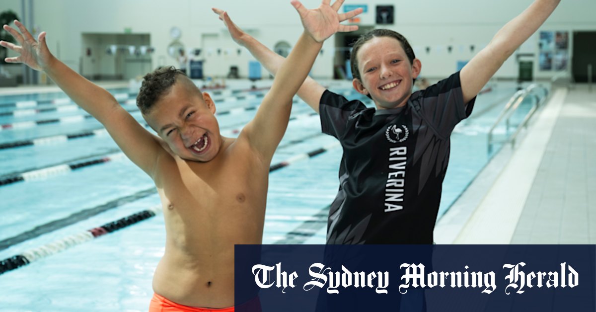 Hay free public pool helps kids learn to swim safely