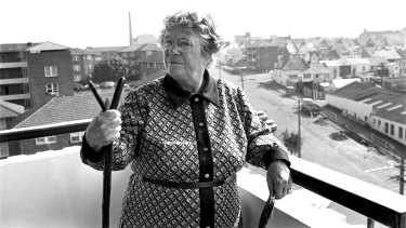 Anthropologist Margaret Mead inspects the housing development that became The Block in Redfern, May 1973.
