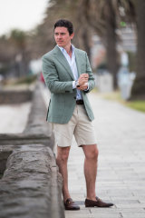 Leading Melbourne real estate agent Marty Fox has ditched socks and suits but still wears Gucci shoes to impress buyers and sellers. 