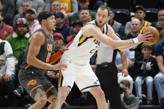 Nba Eyes Disney World To Restart Season Ingles May Not Play