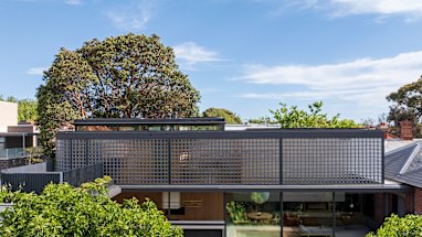 Sydney-based Pohio Adams Architects transformed a tired old Edwardian house in St Kilda.