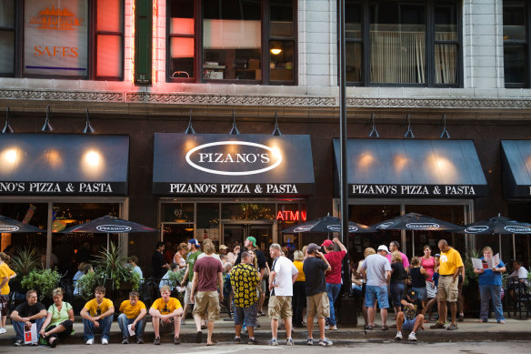 The crowd gathers for Pizano’s pizza.