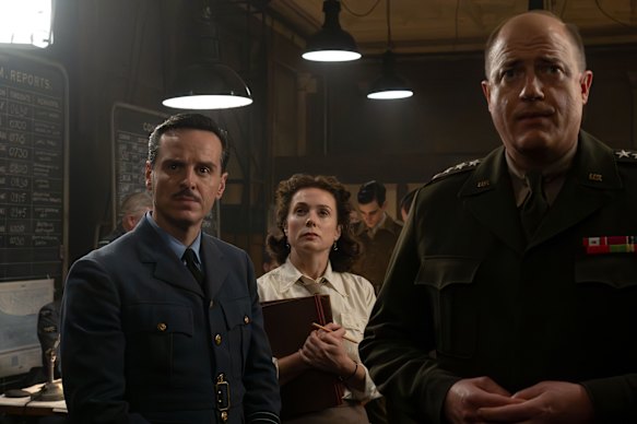 Andrew Scott, Kerry Condon and Brendan Fraser in Pressure.