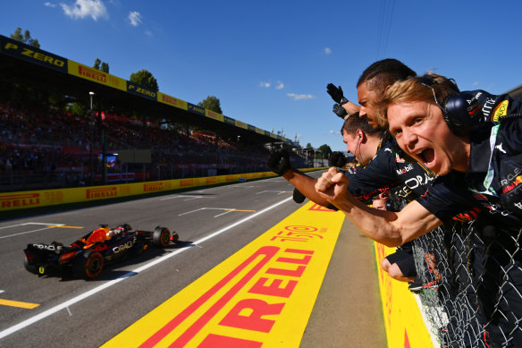 Max Verstappen wins the Italian Grand Prix.