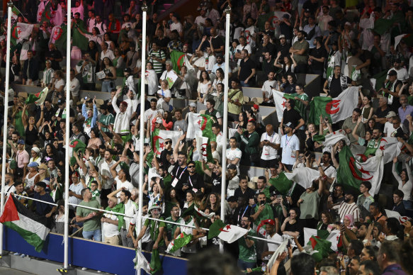 The Algerian fans celebrating Khelif’s win.