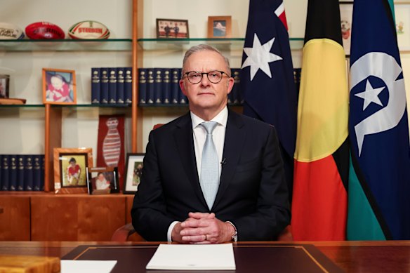 لقد حذر رئيس الوزراء الأستراليون من أن الأشهر المقبلة قد تكون صعبة.