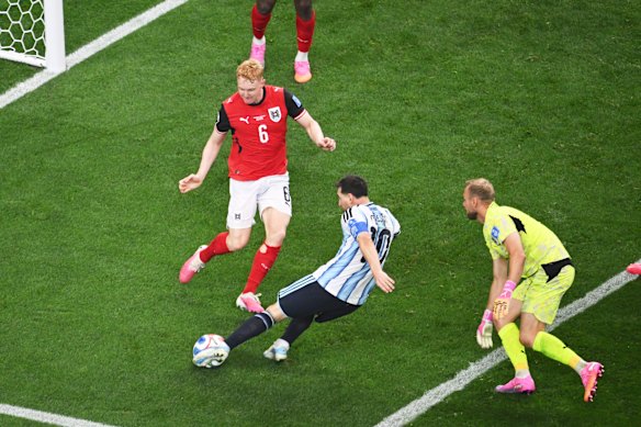 Messi lines up for his second goal.