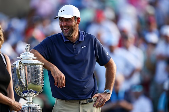 Scottie Sheffler with the US PGA trophy.