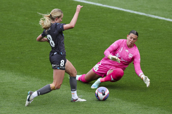 Rylee Foster makes a save during Phoenix’s match against Melbourne City in Wellington on Sunday.