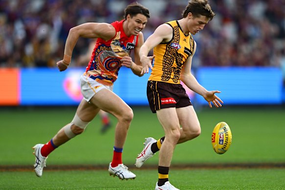 Josh Ward is the latest midfielder locked in at the Hawks. 