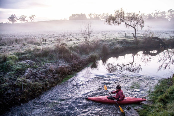 Beau Miles kayaked 130 kilometres over four days from Jindivick to Monash University’s Frankston campus.