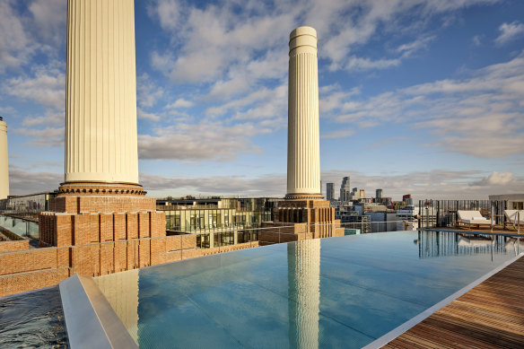 The striking rooftop infinity pool at Art ’Otel Battersea, London.