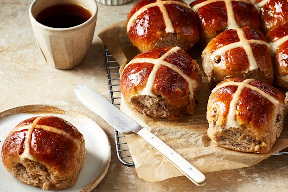 Helen Goh recipe: Hot cross buns.