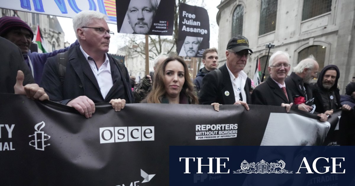 Assange ‘indiscriminately’ named sources and encouraged hacking ...