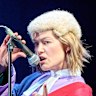 ‘You know who you are’: Rosamund Pike lashes theatre patron for texting during play