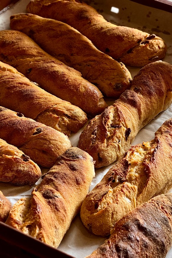 Baguettes.