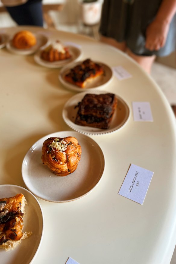 The display pastries.