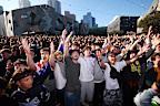 Fans in Melbourne will be able to watch Australia's knockout match against Egypt at pubs after government intervention.