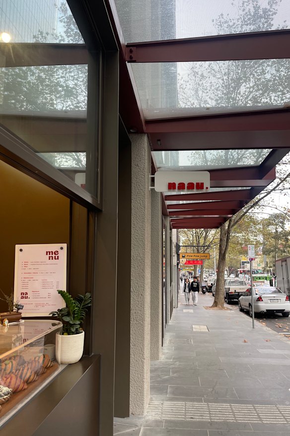 Outside Naau on Russell Street.