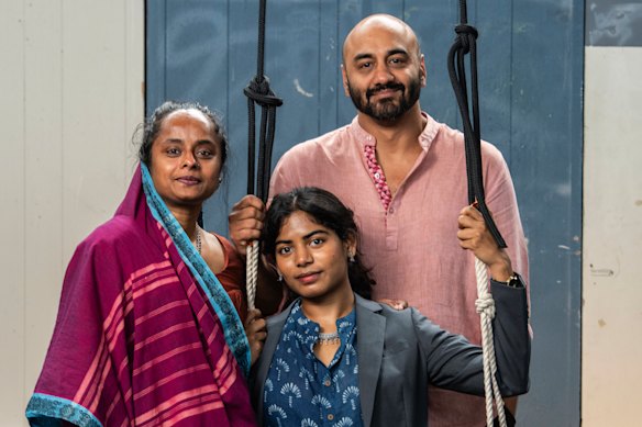  Nadie Kammallaweera, Radhika Mudaliyar and S. Shakthidharan during rehearsals for The Wrong Gods.