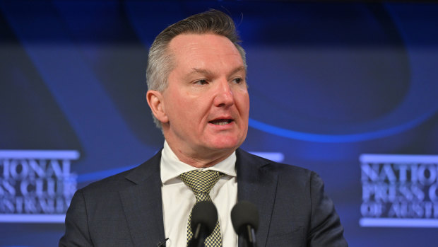 Big energy investors wary of climate wars, Bowen says