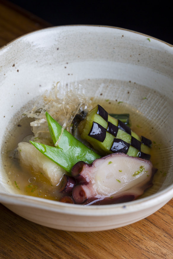 Octopus and oyster simmered in dashi.