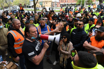 CFMEU secretary John Setka addressing workers outside the union’s Melbourne headquarters in Melbourne on Monday, before the protest turned violent.