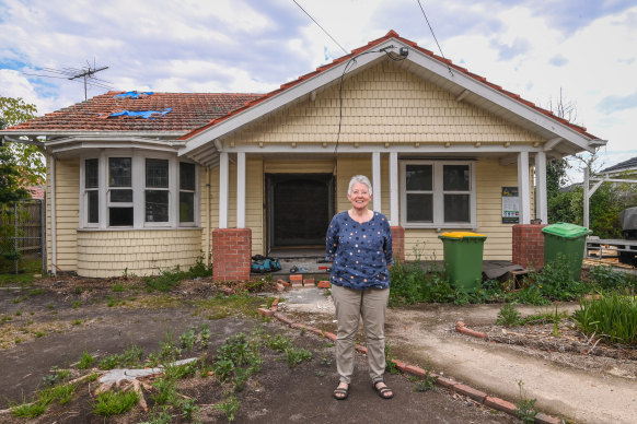 Kaye Powell is having her house in Reservoir transported to Malmsbury in country Victoria. 