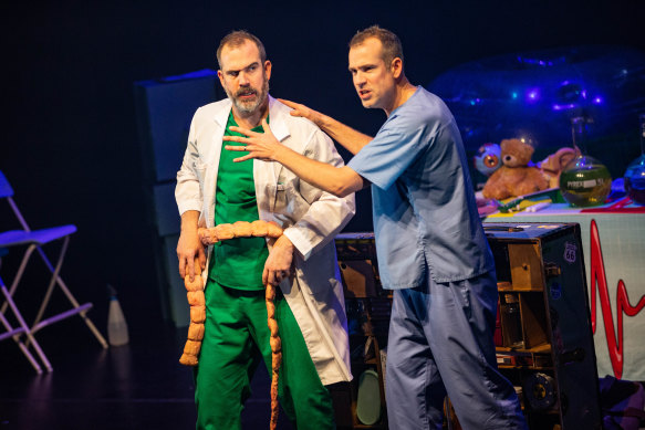 Dr Xand (L) and Dr Chris on stage for their live Operation Ouch tour.