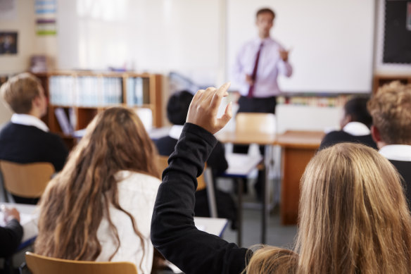 Teachers and principals will strike over an ongoing pay dispute with the state government.