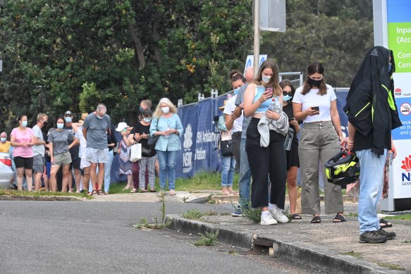 People queue for COVID tests at Mona Vale in Sydney.
