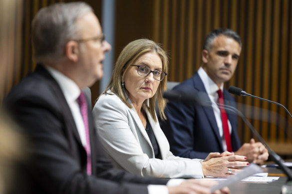 Prime Minister Anthony Albanese, Victorian Premier Jacinta Allan and SA Premier Peter Malinauskas at a national cabinet meeting last year.