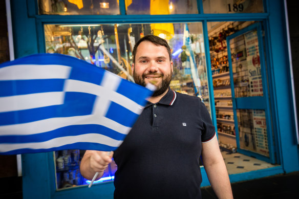 Ο κάτοικος του Κουίνσλαντ, Πέρυ Κρητικός, βρίσκεται στη Μελβούρνη για το Australian Open και θα στηρίξει τον Στέφανο Τσιτσιπά την Κυριακή.