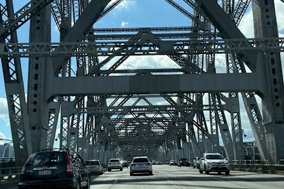 Heavier vehicles have been banned from the outside lanes of the Story Bridge since 2022.