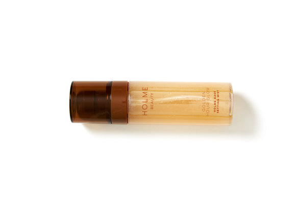 Holme Beauty Golden Hour Glow Setting Mist.